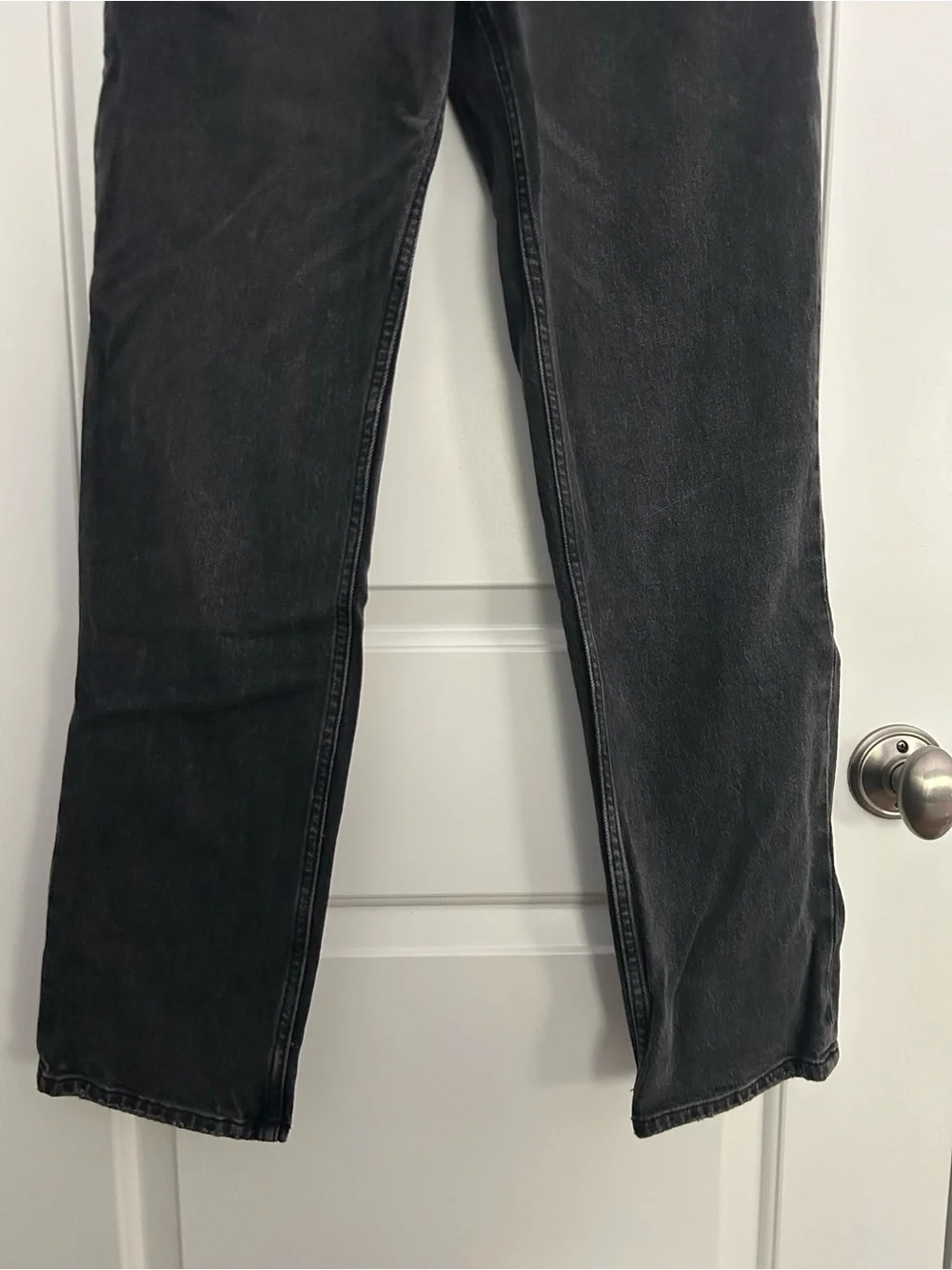 Abercrombie The 90s Straight Ultra High Rise Black Jeans